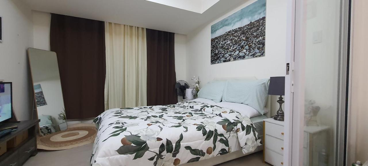 Jn Condotel The Azure Urban Resort Residences Paranaque City Bagian luar foto