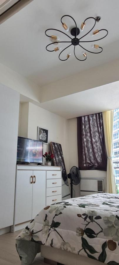 Jn Condotel The Azure Urban Resort Residences Paranaque City Bagian luar foto