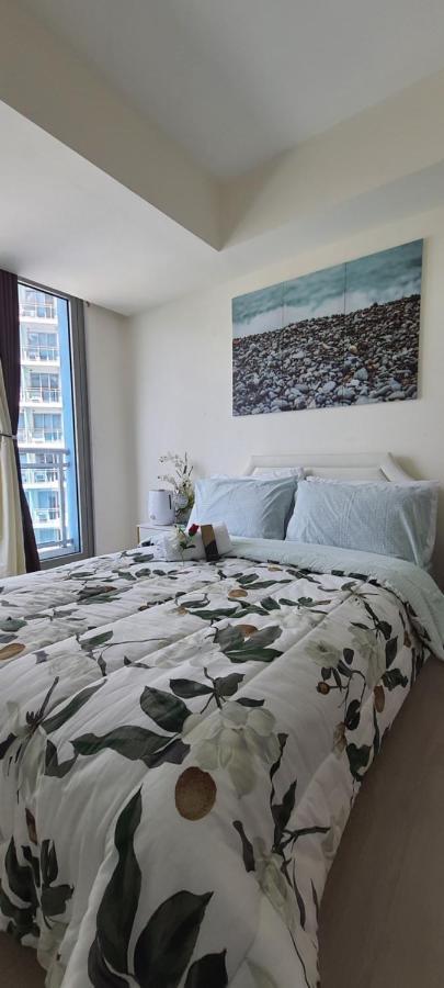 Jn Condotel The Azure Urban Resort Residences Paranaque City Bagian luar foto